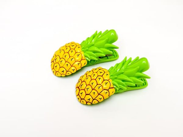 Pineapples Beach Towel Clips