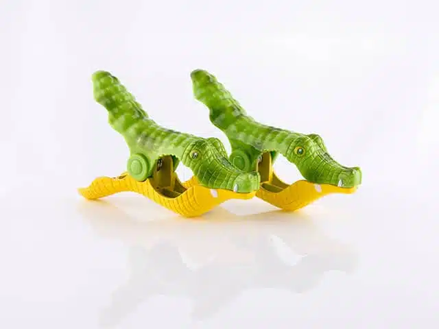 Alligators Beach Towel Clips